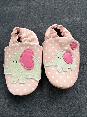 ROBEEZ Pink Polka Dot Kids Soft-Soled Shoes with Elephant Applique 12-18 months